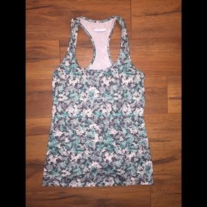 Columbia Athletic Top 👟👟